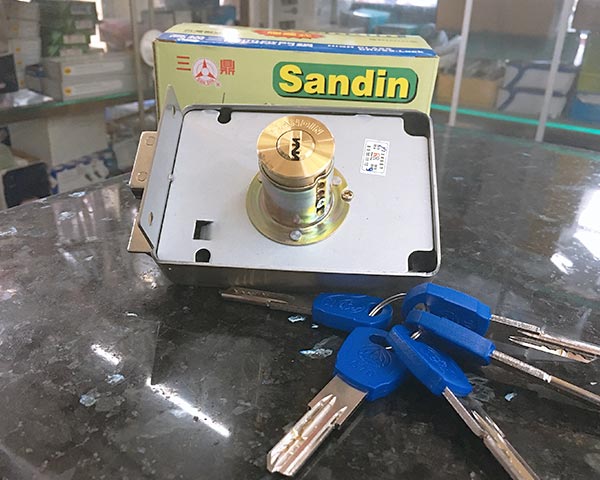khóa cổng rào sandin đài loan